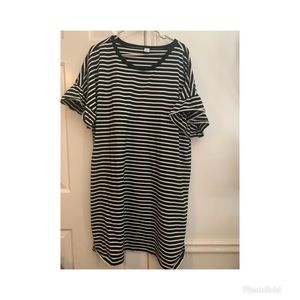 Old navy striped T-shirt dress